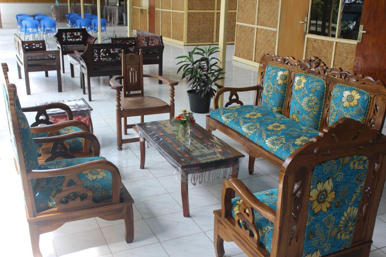 Pondok Wisata Dan Restoran Elim Waingapu Exterior photo