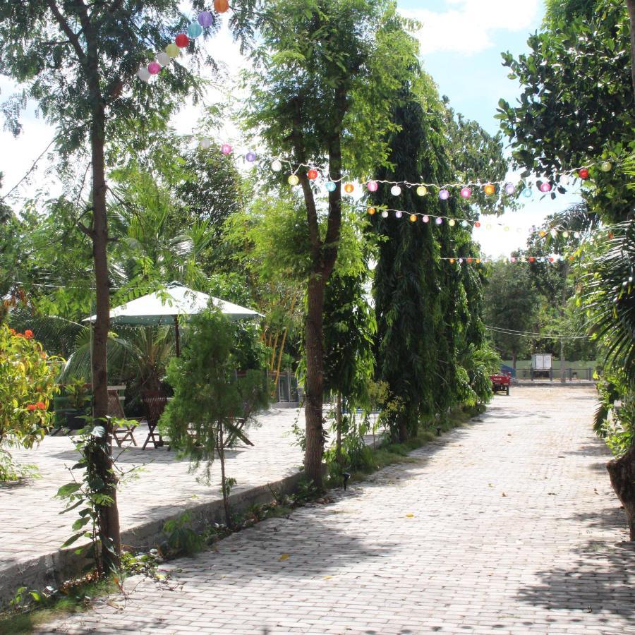 Pondok Wisata Dan Restoran Elim Waingapu Exterior photo