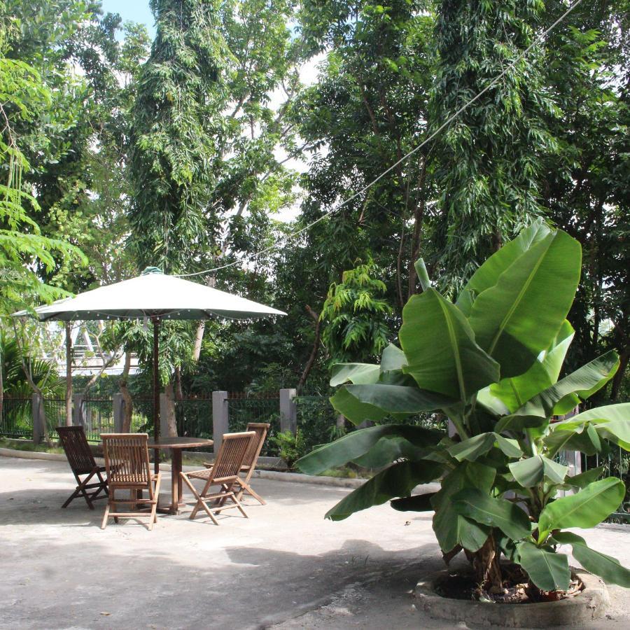 Pondok Wisata Dan Restoran Elim Waingapu Exterior photo